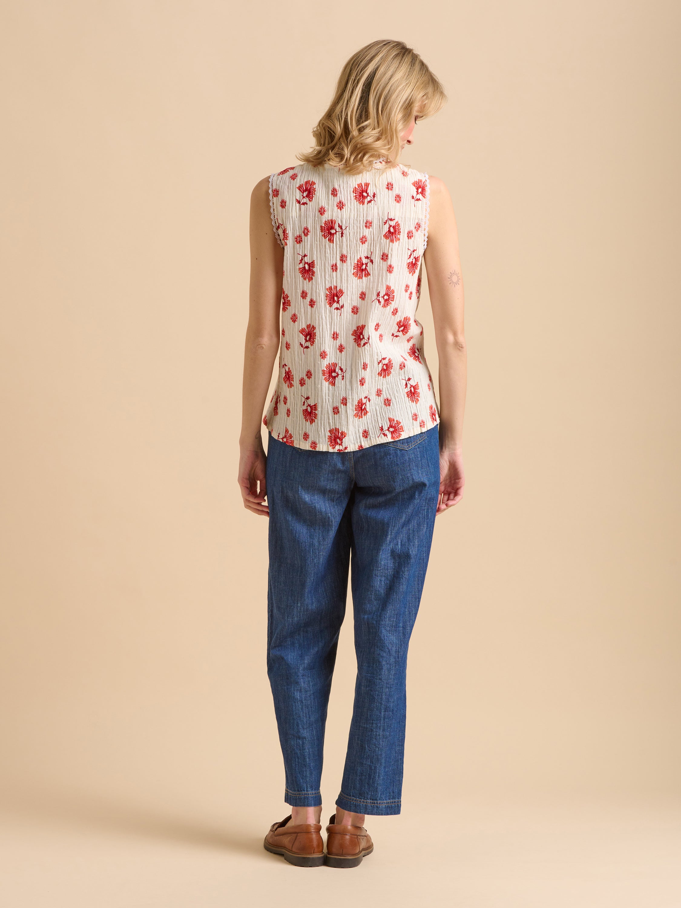 Fan Floral Sleeveless Blouse