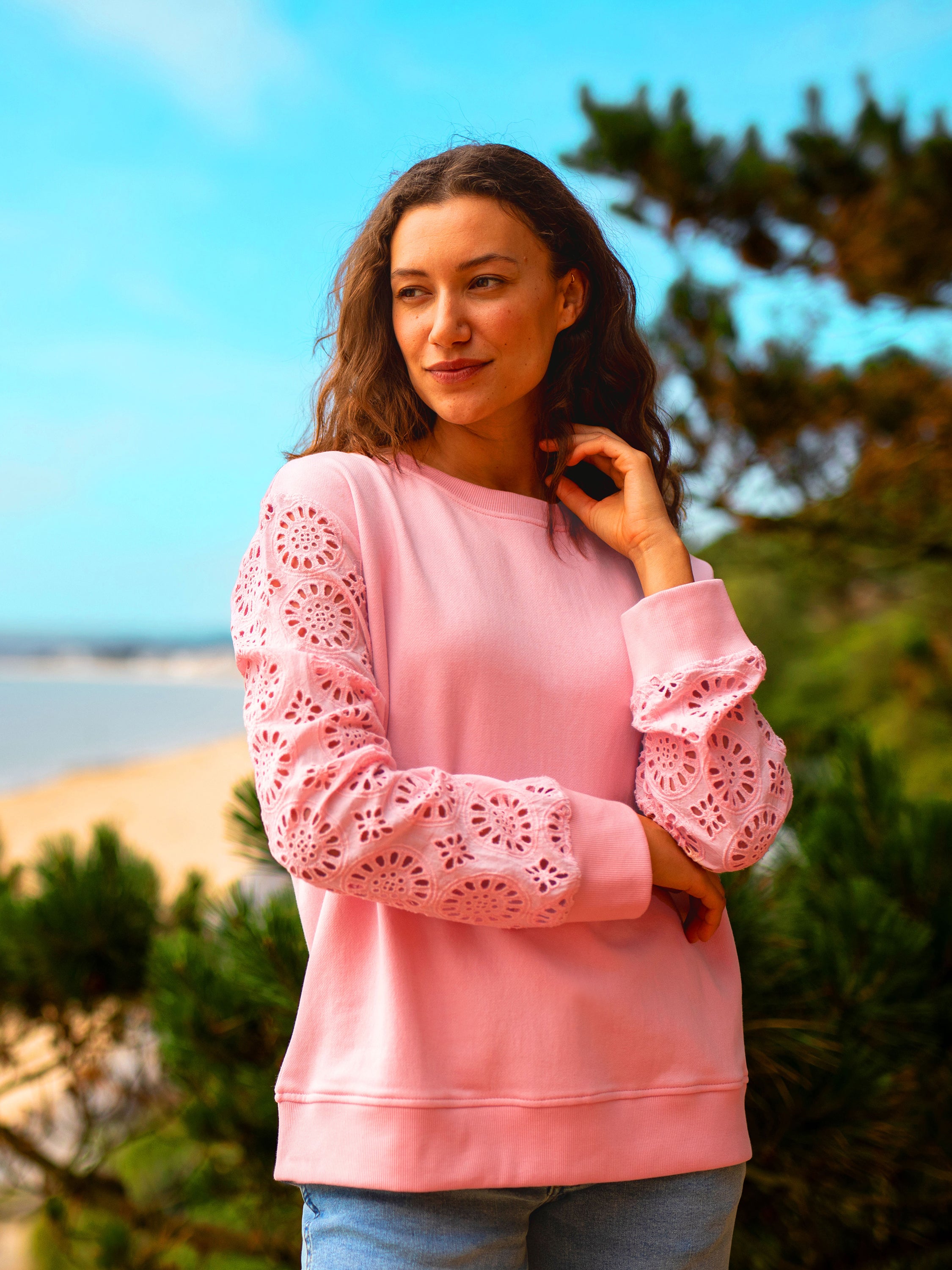 Broderie Crew Neck Sweat