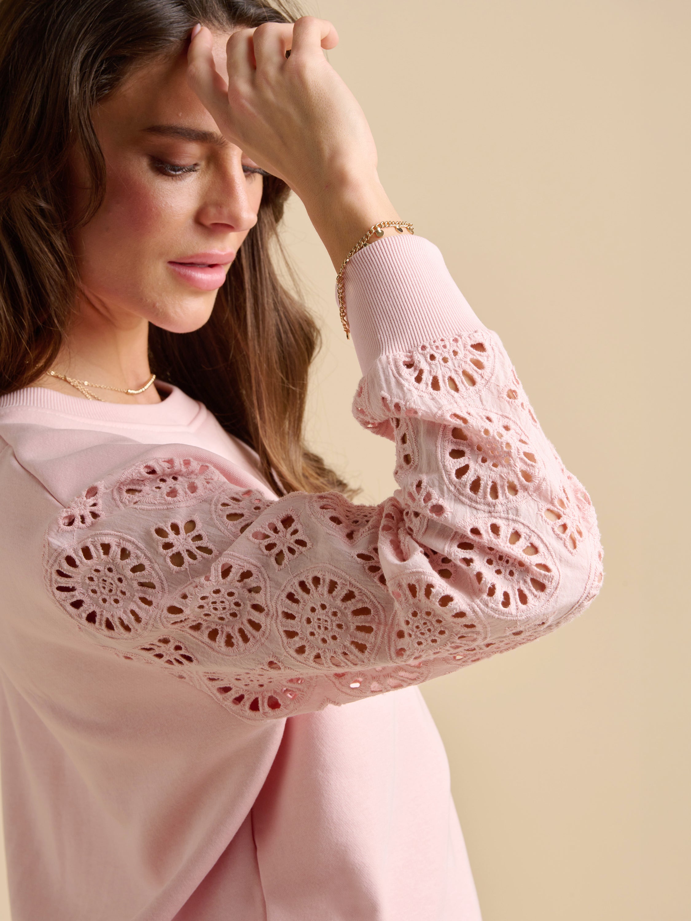 Broderie Crew Neck Sweat