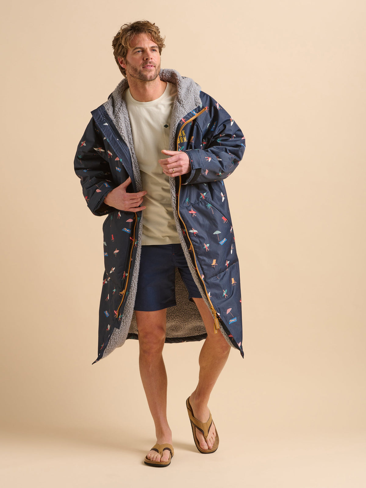 Brakeburn Changing Robe Brakeburn | Water-Resistant Men's Changing Robes