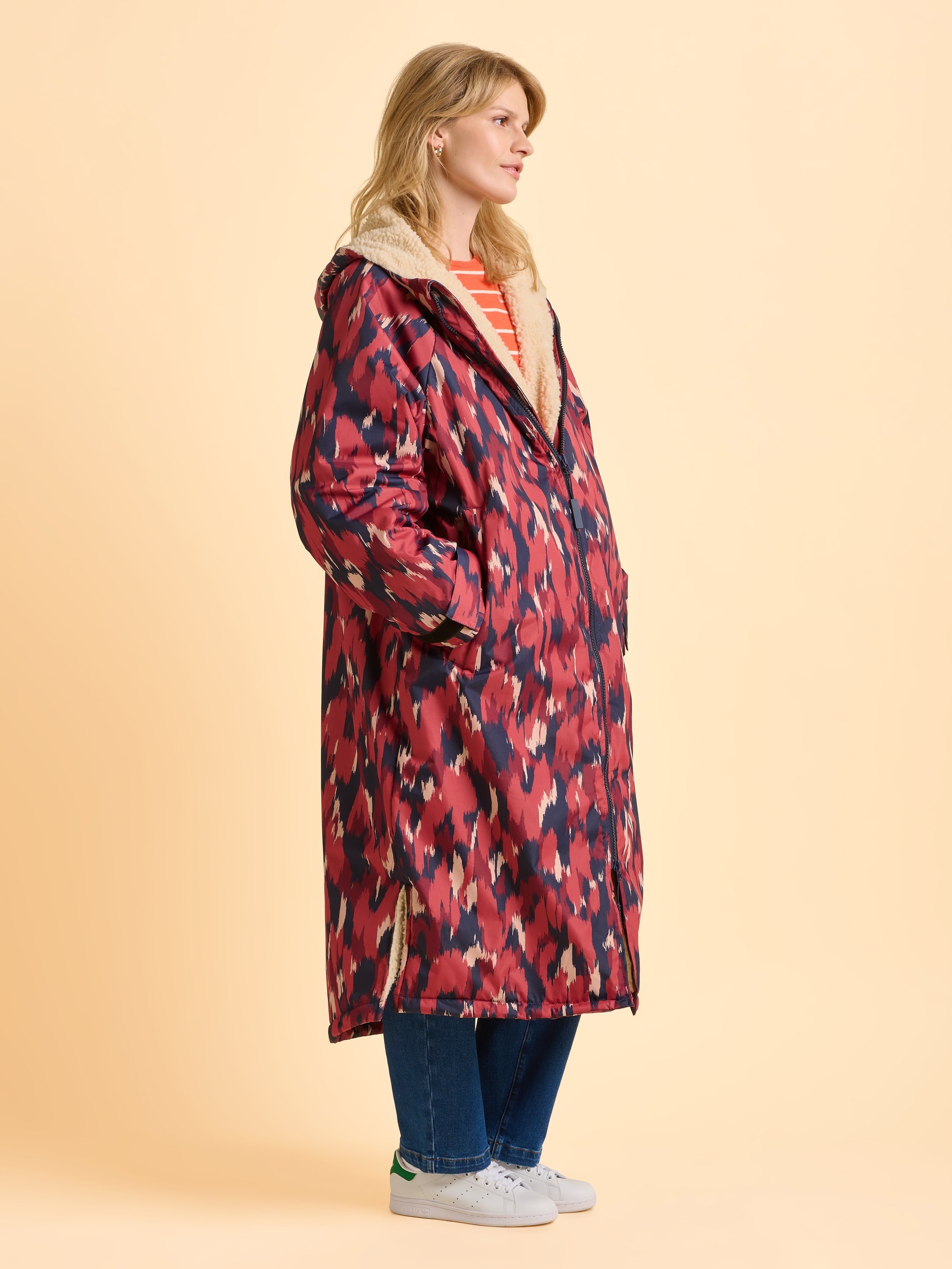 Almer Chinook Changing Robe