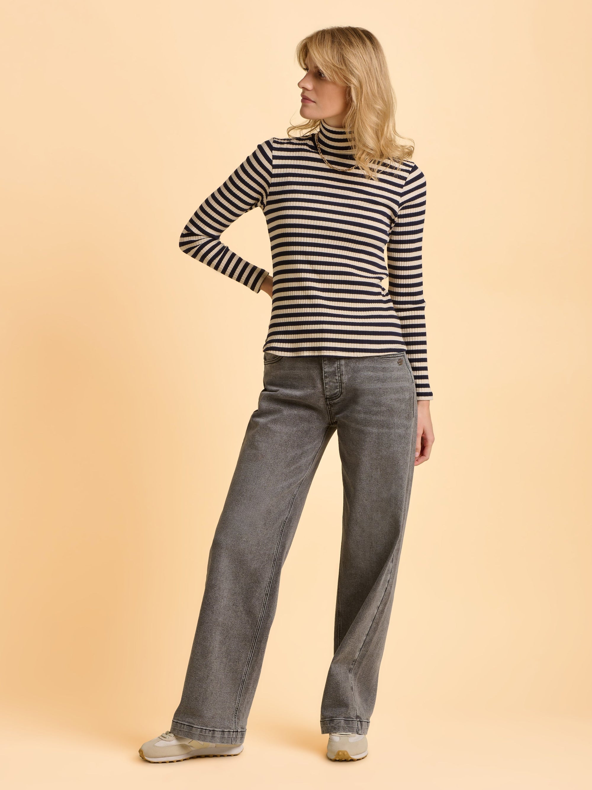 Sylvia Long Sleeve Tshirt