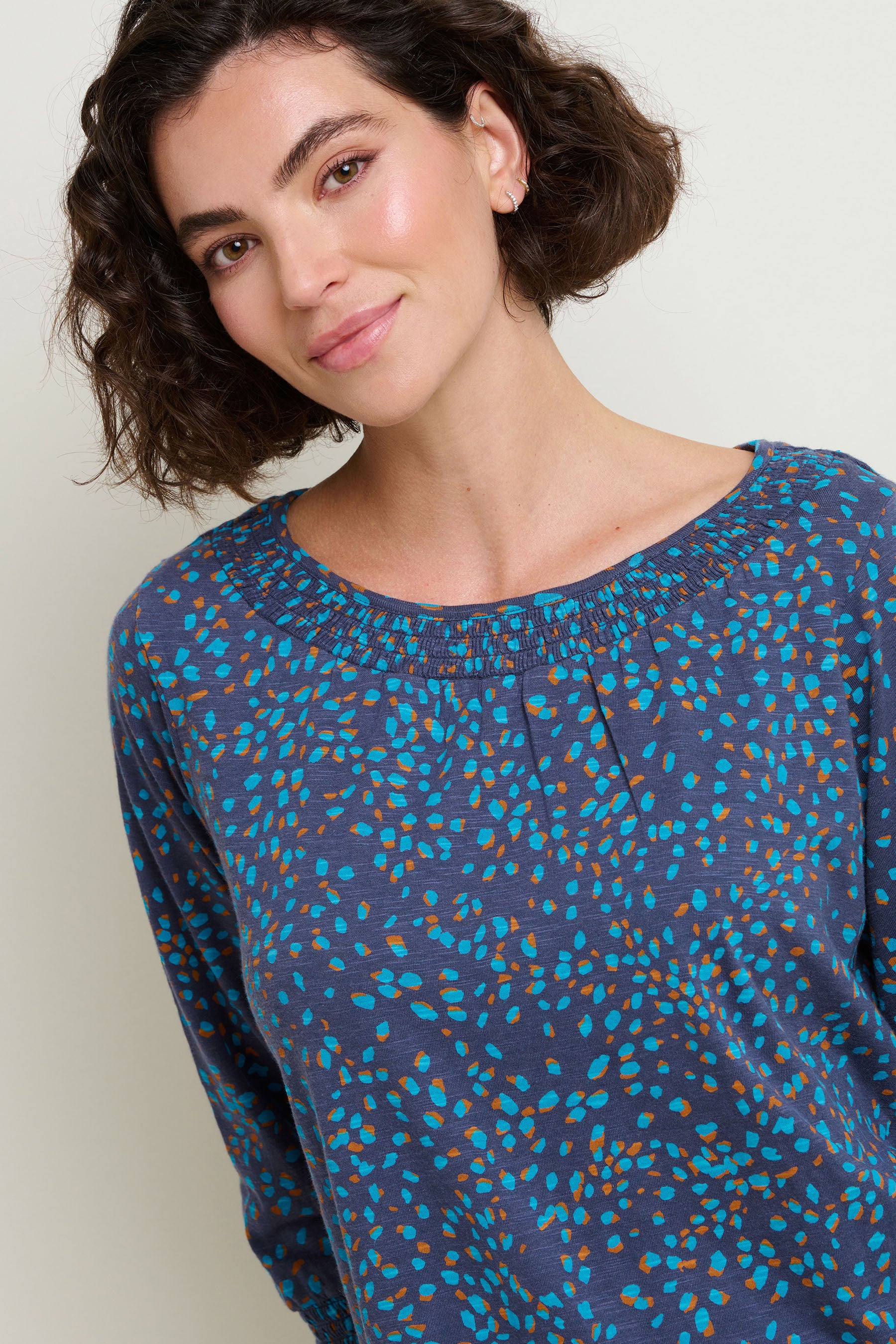 Abstract Spot 3 Quarter Tee