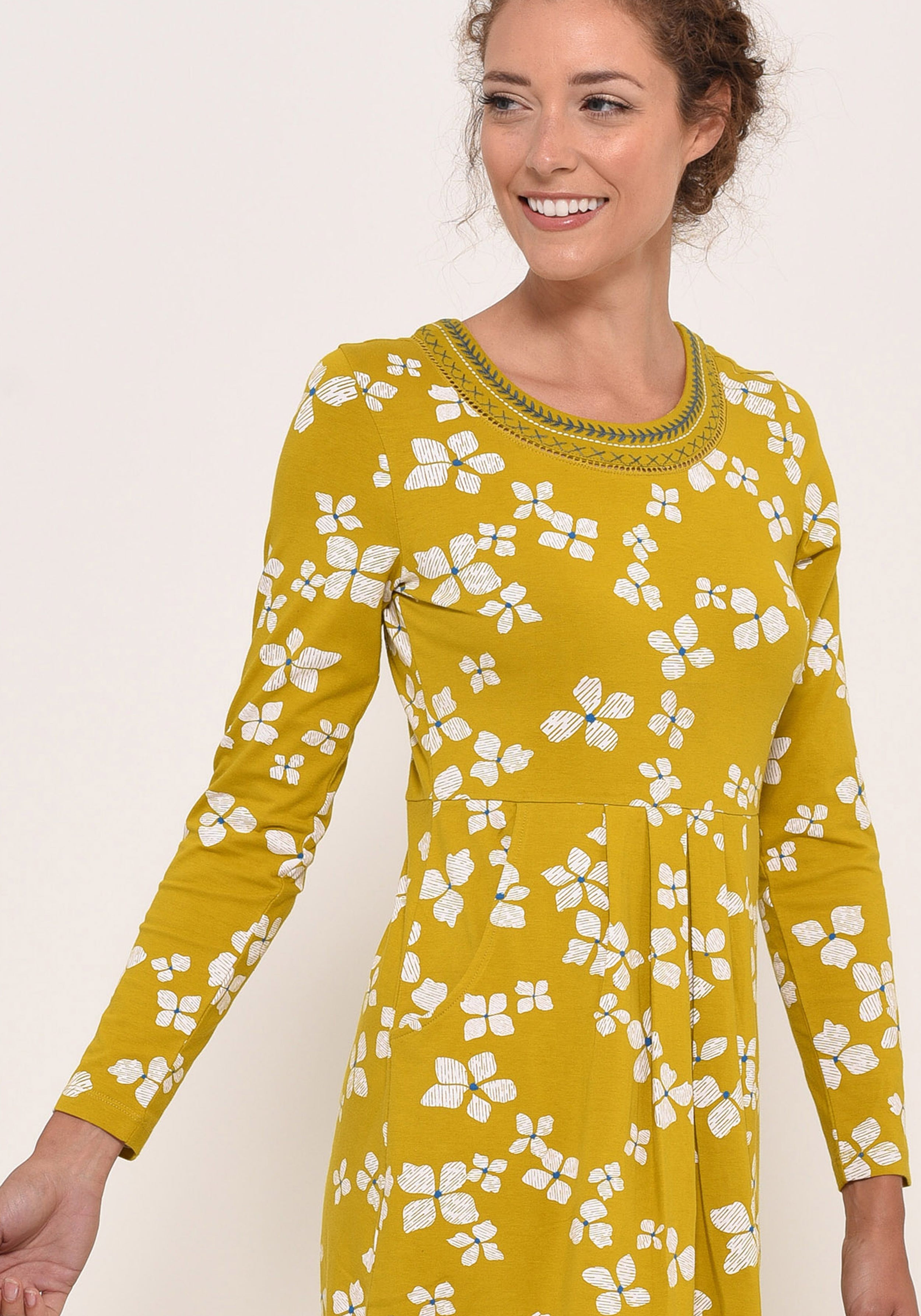 Hydrangea Dress – Brakeburn